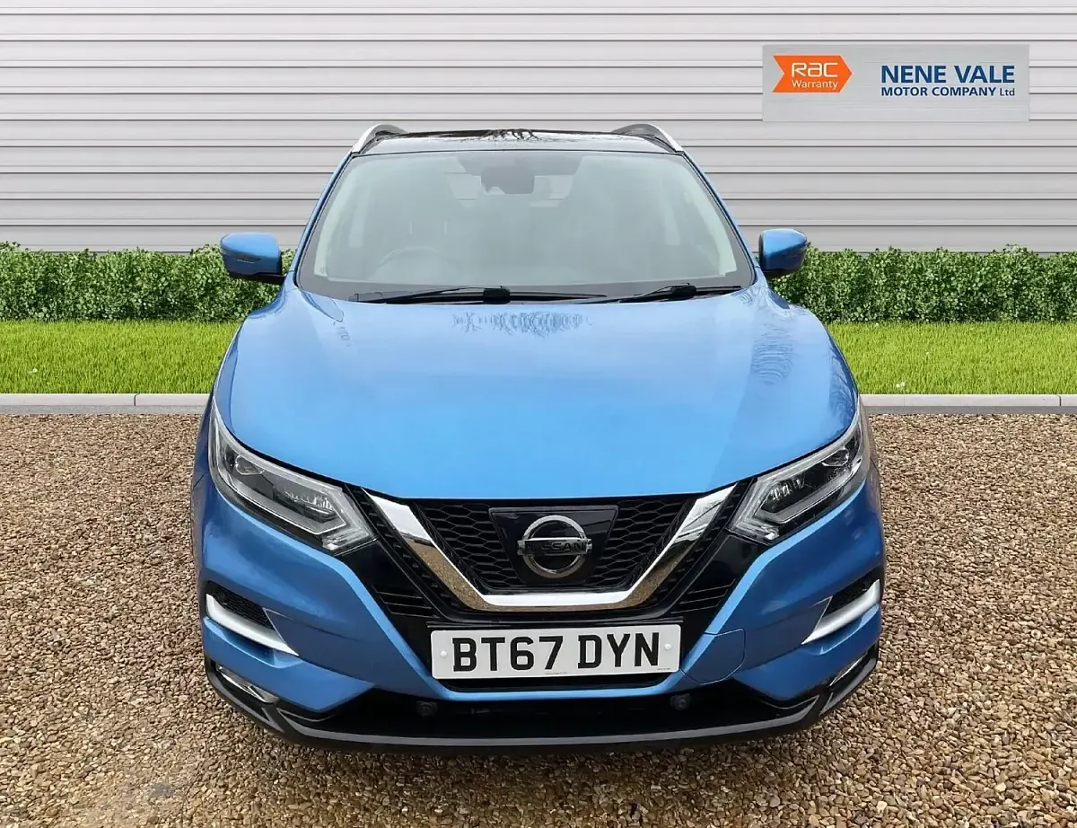 Używany Nissan Qashqai Tekna 110 KM (80 kW) 2017 Niebieski SUV
