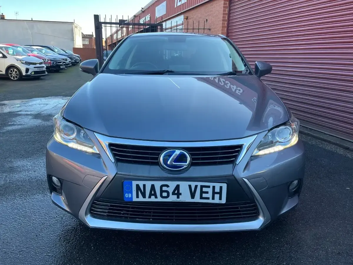 Used Lexus CT200h 136 HP (100 kW) 2014 Grey Hatchback