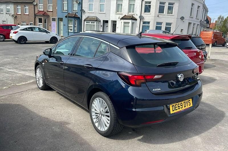 Used Vauxhall Astra Elite 150 HP (110 kW) 2019 Blue Hatchback