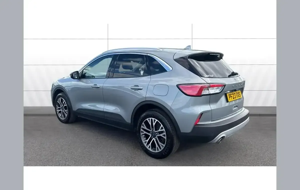 Used Ford Kuga Titanium 147 HP (108 kW) 2023 Silver SUV