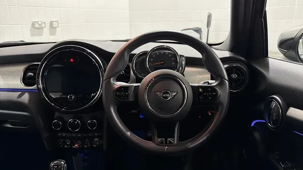 Used Mini Cooper Exclusive 136 HP (100 kW) 2022 Black Hatchback