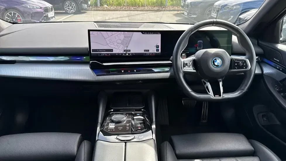 Usado BMW i5 M Sport 246 kW (335 CV) 2023 Gris Berlina