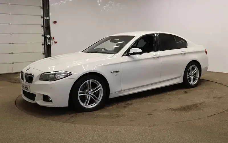 Used BMW 520 M Sport 190 HP (139 kW) 2016 White Sedan