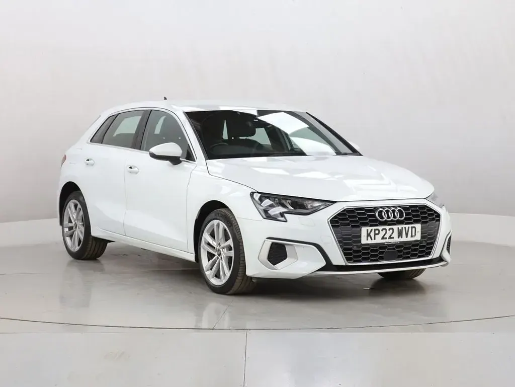 Used Audi A3 e-tron Sport 204 HP (150 kW) 2022 White Hatchback