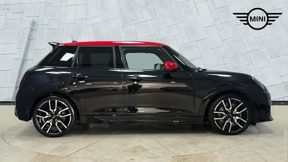 Used Mini Cooper S Hatch 201 HP (147 kW) 2024 Black Hatchback