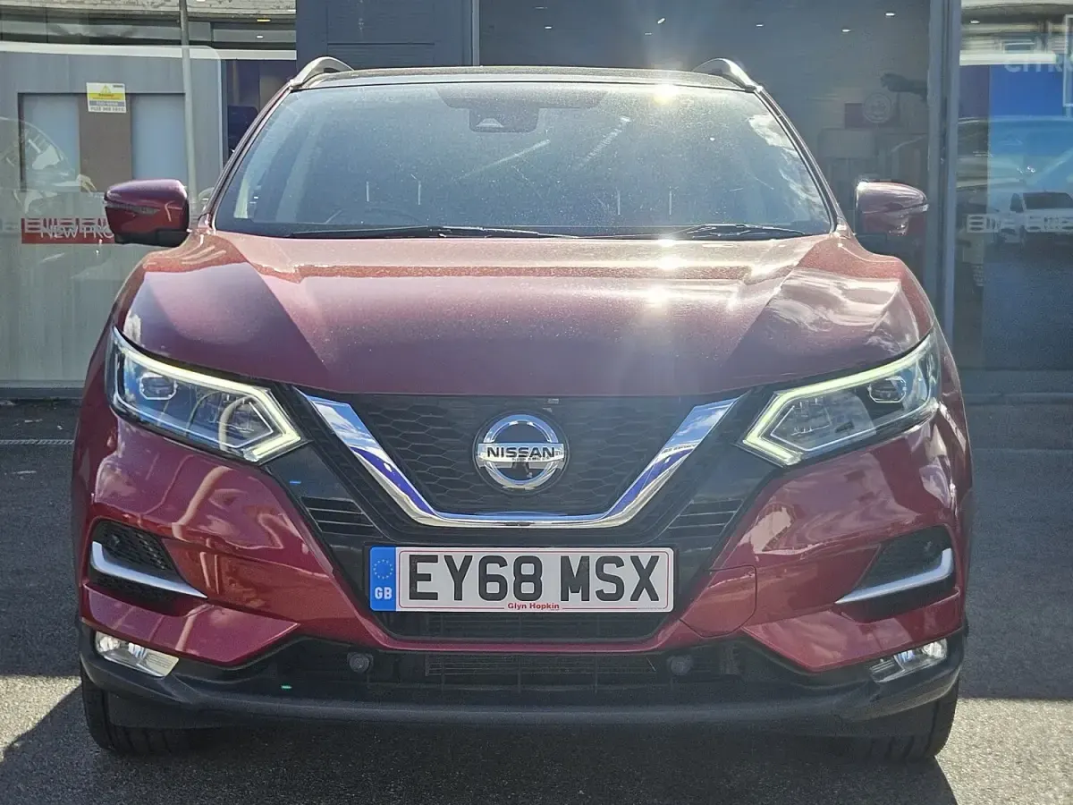 Used Nissan Qashqai Tekna 115 HP (84 kW) 2018 Red SUV