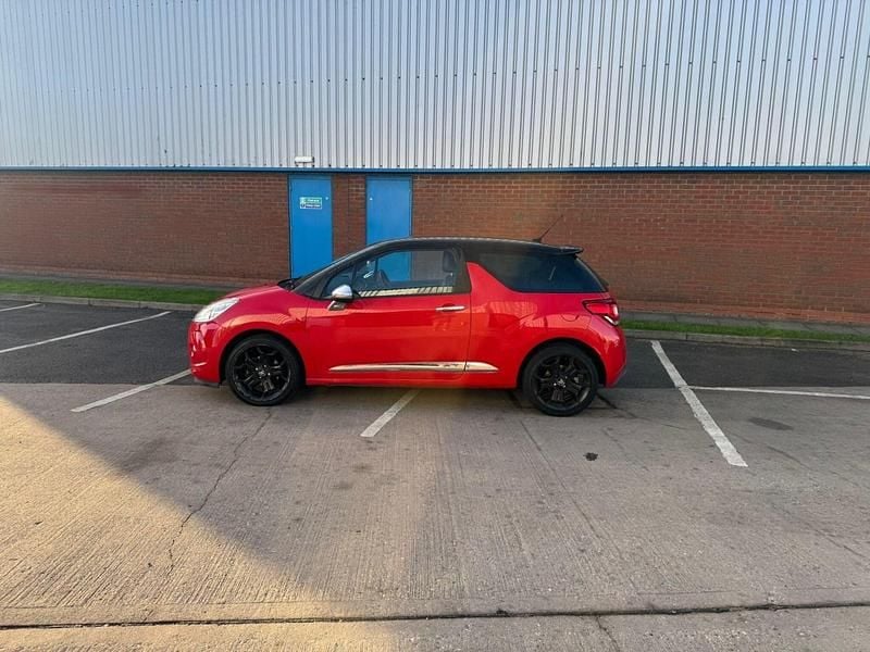 Used Citroën DS3 2012 Red Hatchback