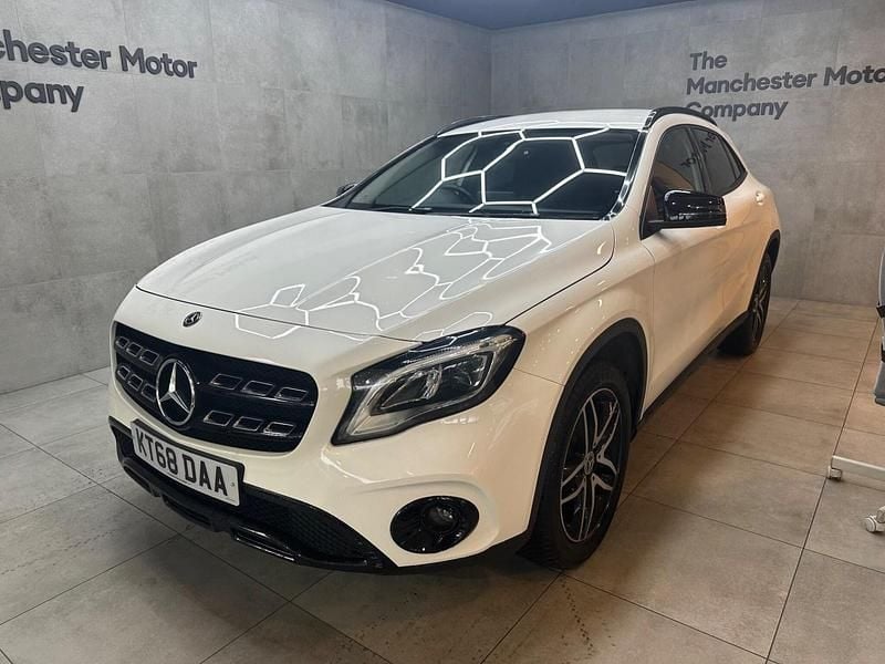 Used Mercedes GLA180 Urban 122 HP (89 kW) 2018 White SUV