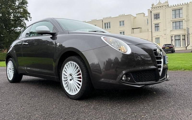 Used Alfa Romeo MiTo 105 HP (77 kW) 2015 Grey Hatchback