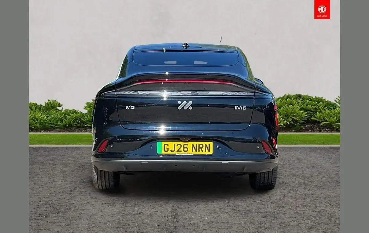 New MG IM6 300 kW (408 HP) 2026 Black SUV