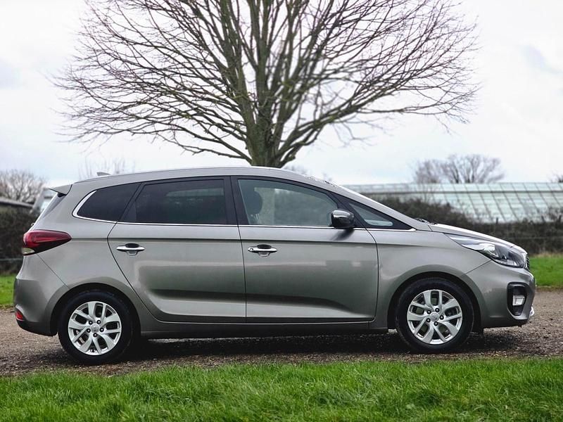 Used Kia Carens 2017 Silver MPV