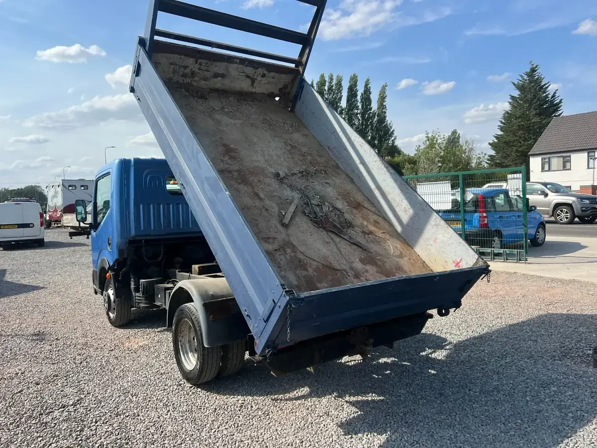 Used Nissan Cabstar 2010 Blue Pickup