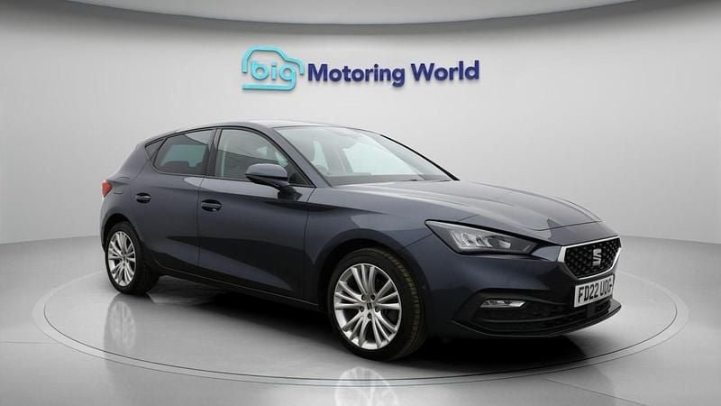 Used Seat Leon SE Dynamic 150 HP (110 kW) 2022 Grey Hatchback