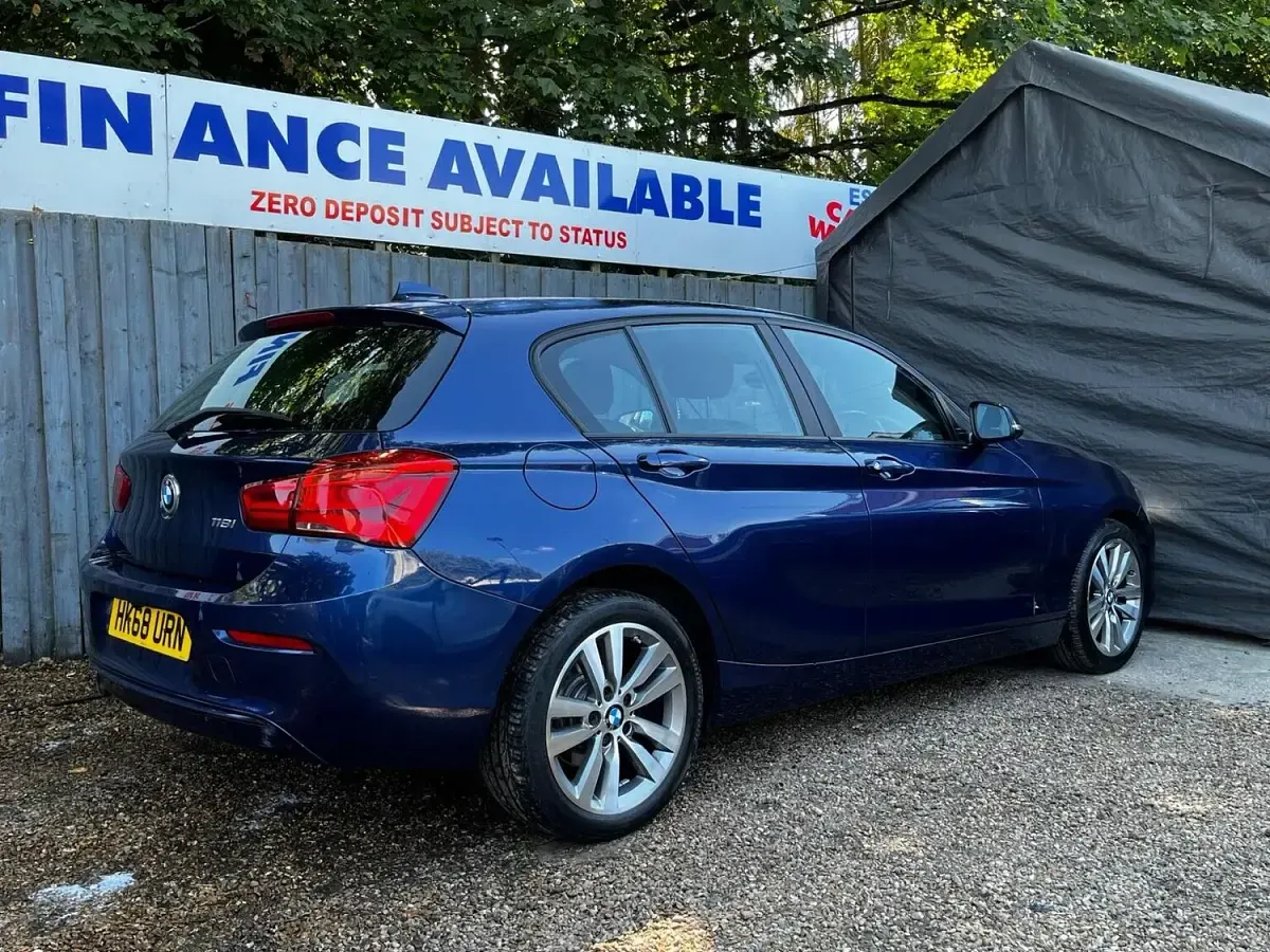 Used BMW 118 Sport Line 136 HP (100 kW) 2018 Blue Hatchback