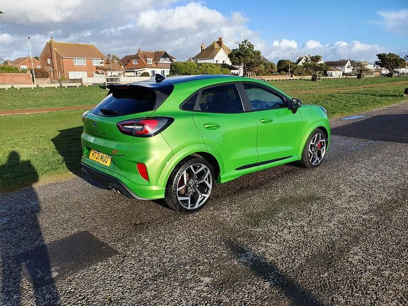 Used Ford Puma ST 200 HP (147 kW) 2021 Mean green Hatchback