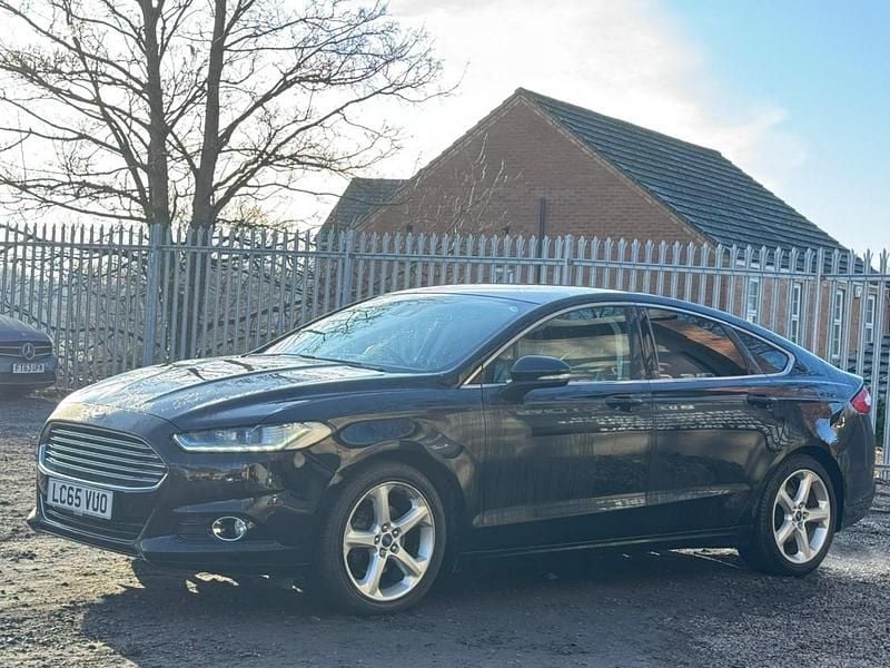 Used Ford Mondeo Titanium 160 HP (117 kW) 2016 Black Hatchback