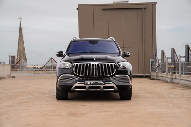 Usado Mercedes GLS600 Maybach 558 HP (410 kW) 2023 Preto SUV