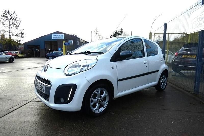Used Citroën C1 Platinum 68 HP (50 kW) 2014 White Hatchback