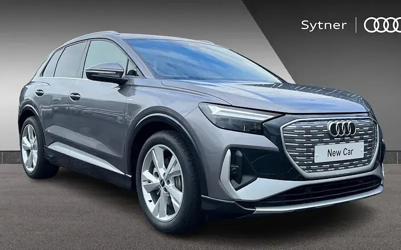 Begagnad Audi Q4 e-tron S-Line 150 kW (204 HK) 2026 SUV