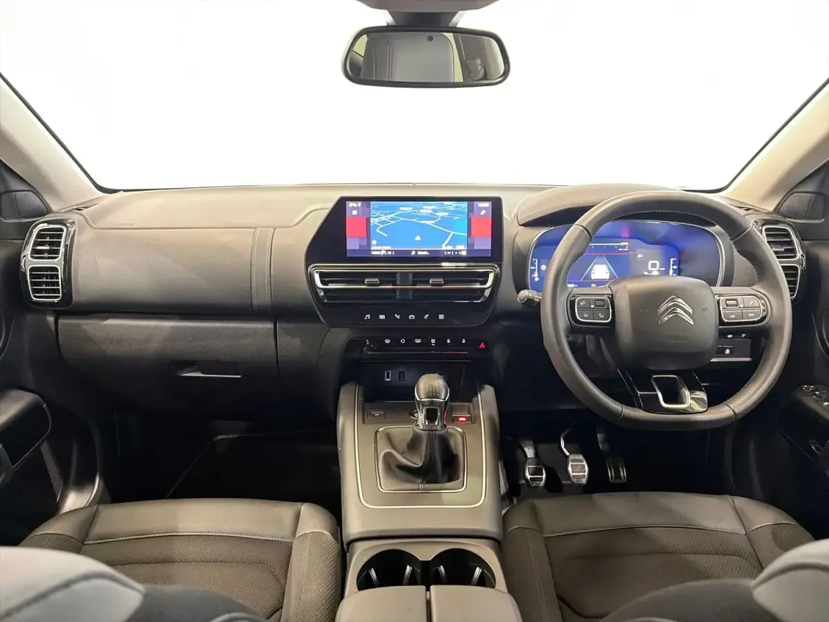 Used Citroën C5 PureTech 2023 White Hatchback