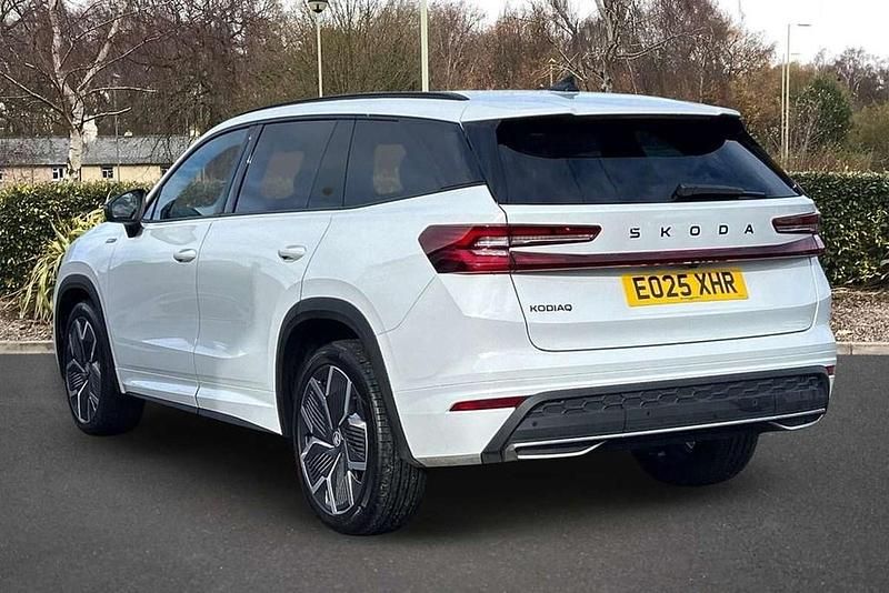 Used Skoda Kodiaq SportLine 147 HP (108 kW) 2025 Moon white metallic SUV