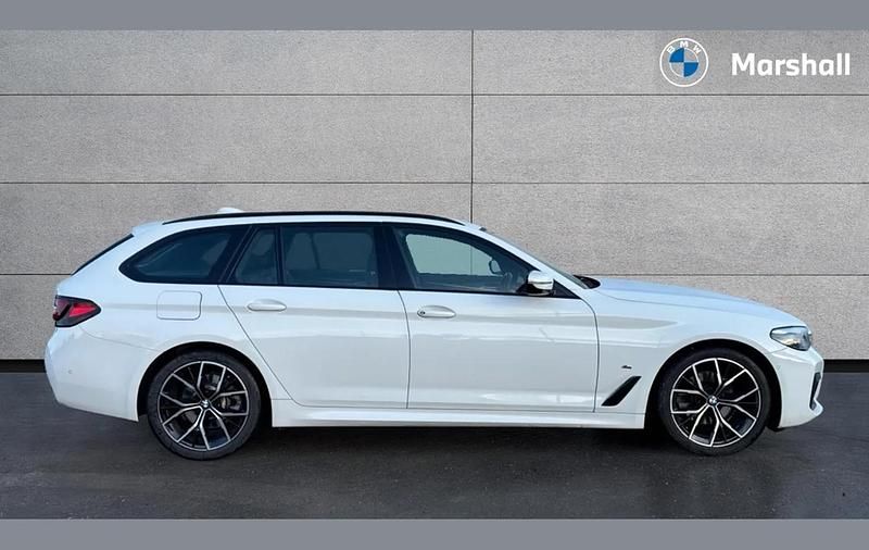Used BMW 520 M Sport 187 HP (137 kW) 2022 White Estate