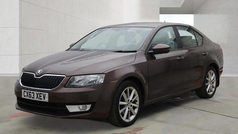 Used Skoda Octavia Elegance 2014 Brown Hatchback