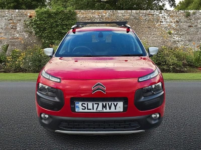 Used Citroën C4 Cactus Rip Curl 110 HP (80 kW) 2017 Red Hatchback