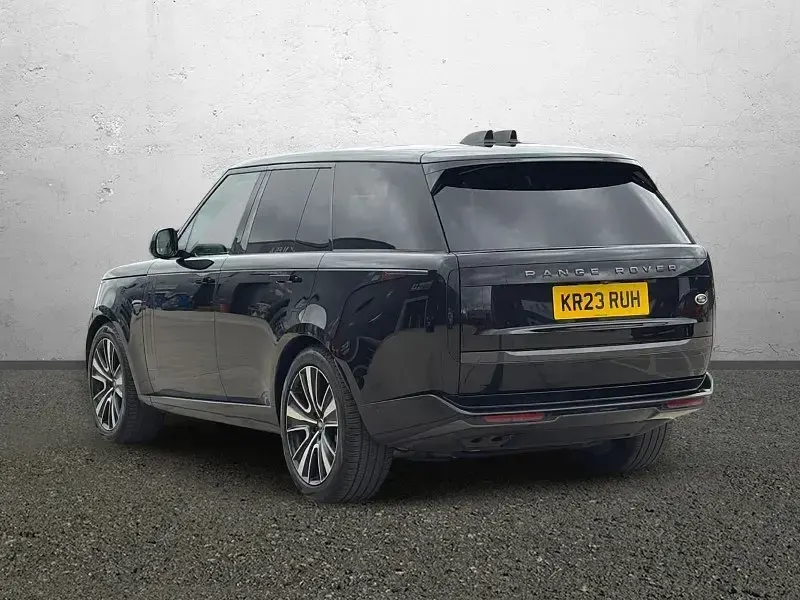 Begagnad Land Rover Range Rover SE 2023 Svart SUV