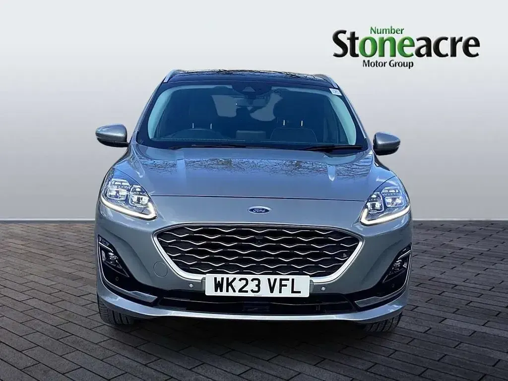Second-hand Ford Kuga Vignale 190 CP (139 kW) 2023 Argintiu SUV