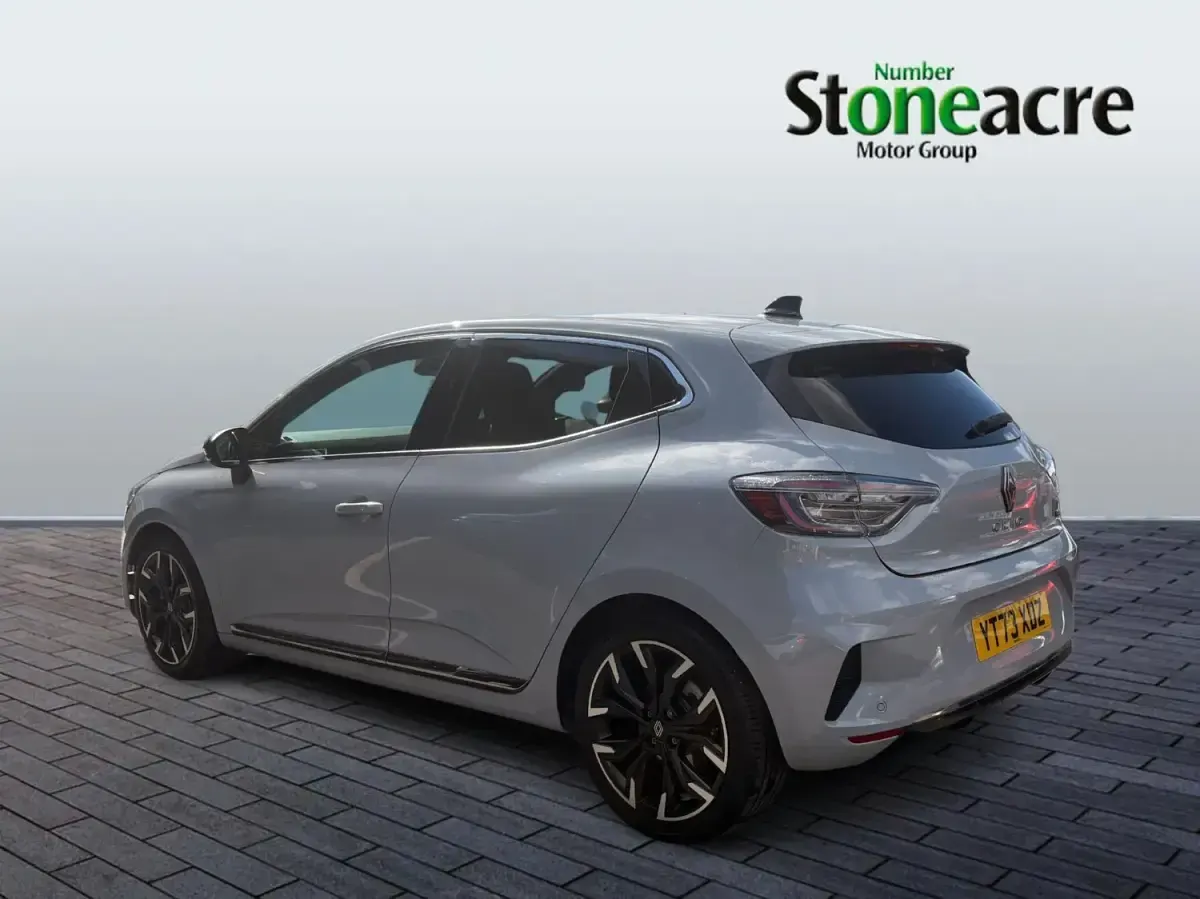 Usado Renault Clio V Techno 140 HP (102 kW) 2024 Cinzento Citadino