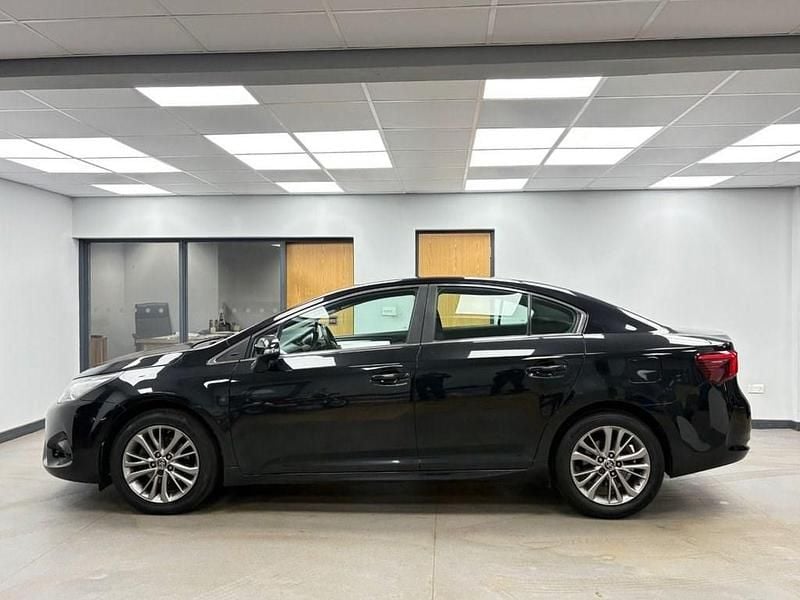 Used Toyota Avensis Business Edition 147 HP (108 kW) 2017 Black Sedan