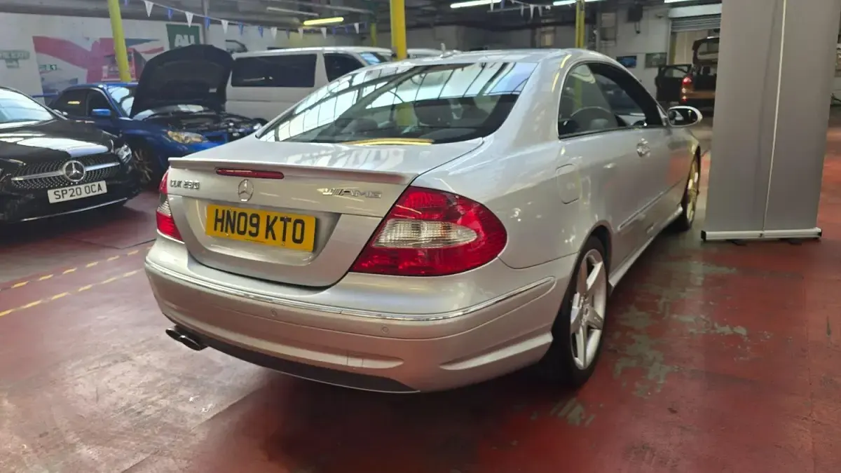 Used Mercedes CLK280 2009 Silver Coupe