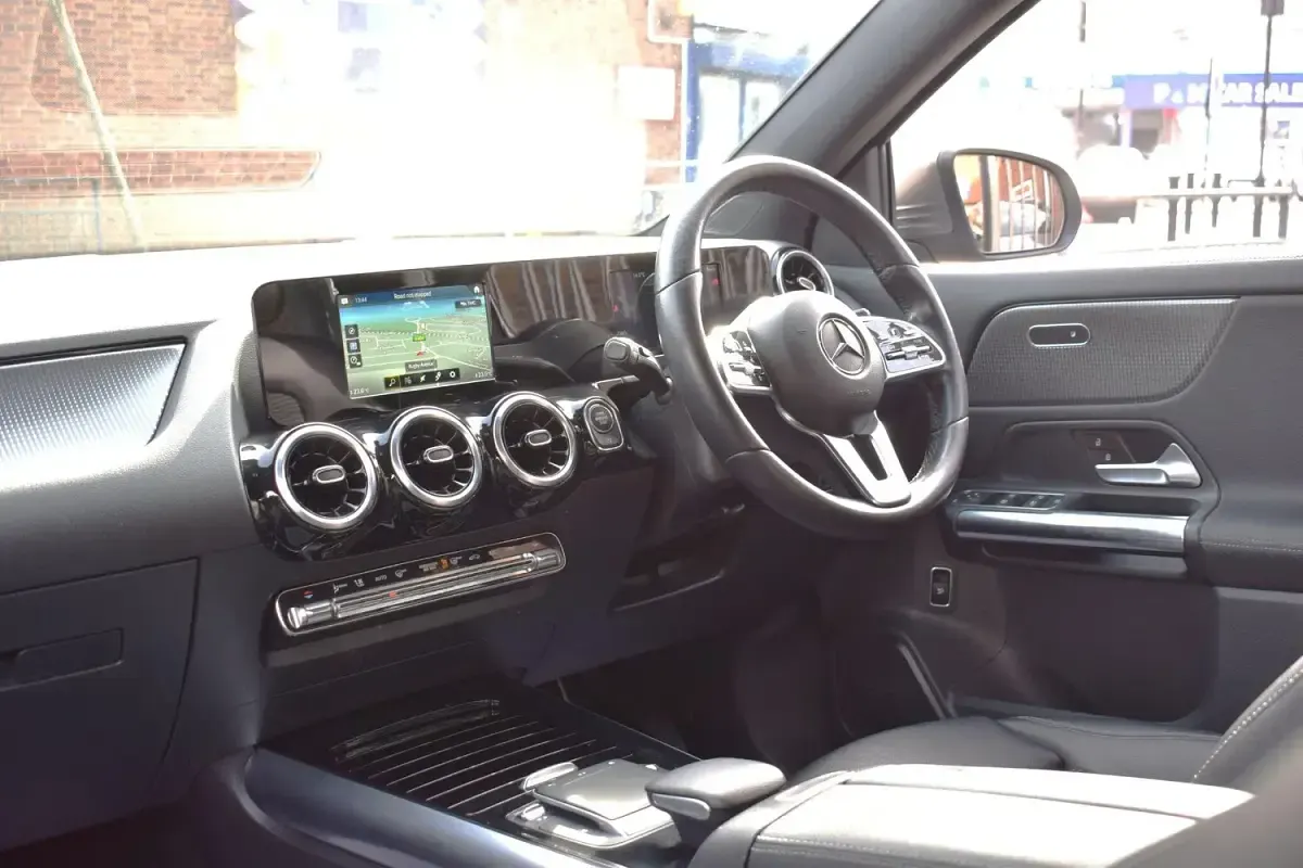 Used Mercedes GLA200 163 HP (119 kW) 2020 Grey SUV