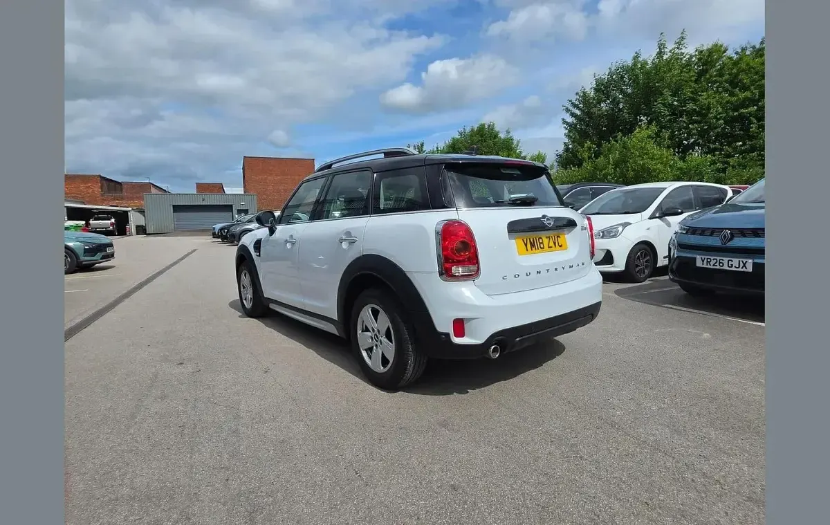 Used Mini Cooper Countryman 134 HP (98 kW) 2018 White SUV