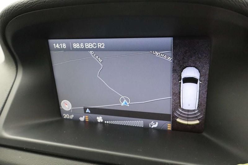 Used Volvo XC70 SE 215 HP (158 kW) 2011 Red Estate