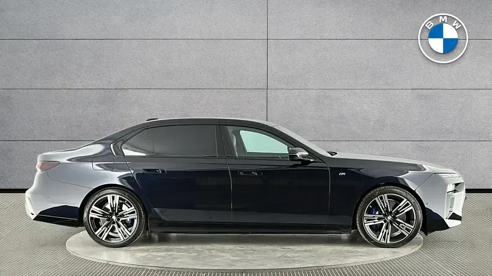 Used BMW 750e M Sport 482 HP (354 kW) 2025 Black Sedan