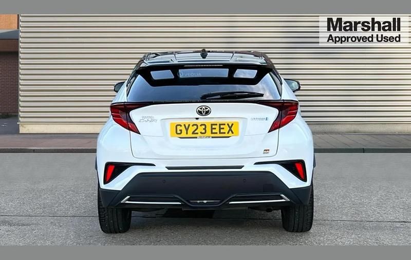 Used Toyota C-HR Sport 122 HP (89 kW) 2023 White/black SUV