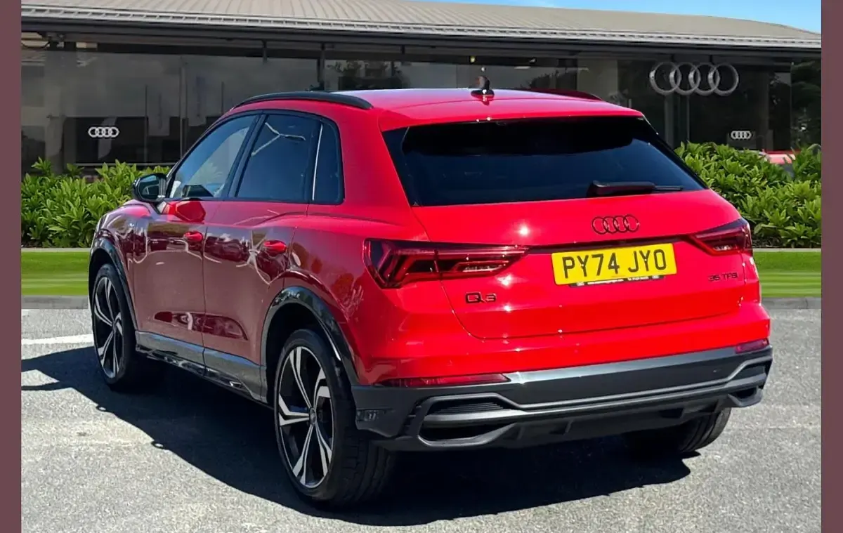 Used Audi Q3 Black Edition 150 HP (110 kW) 2025 Red SUV