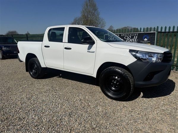 White Used 2020 Toyota HiLux Active Pickup | £21,540 (Expensive) - Image 1/1