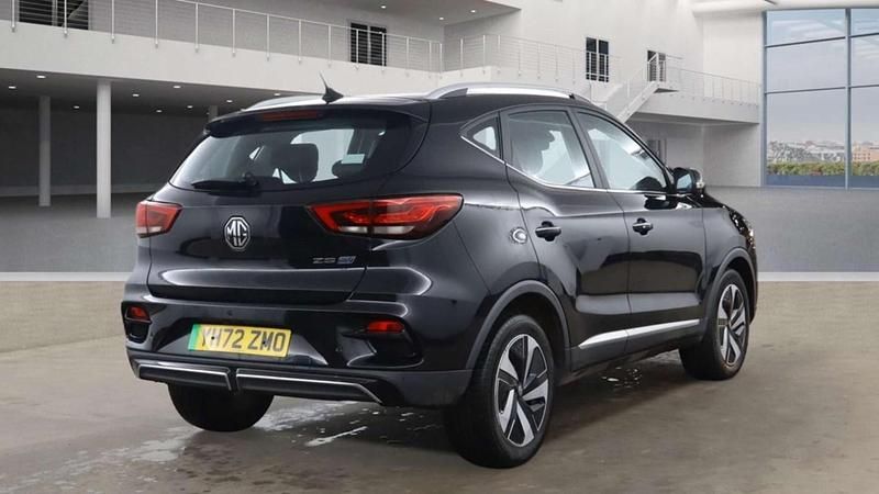 Used MG ZS Trophy 114 kW (156 HP) 2022 Black SUV