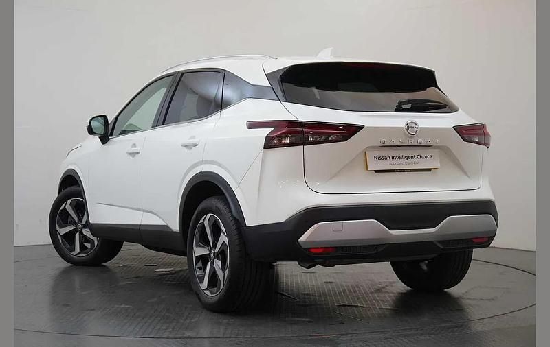 Used Nissan Qashqai N-Connecta 138 HP (101 kW) 2021 White SUV