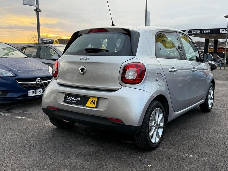 Used Smart ForFour Passion 71 HP (52 kW) 2017 Silver Hatchback