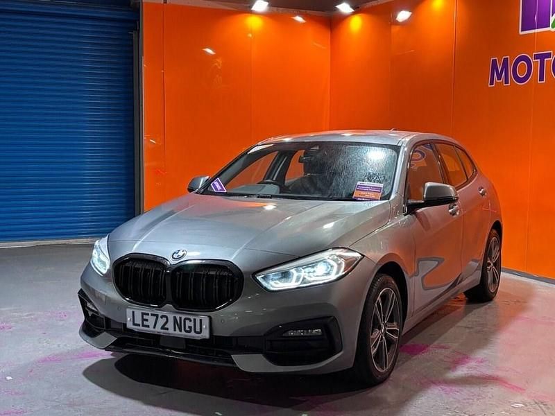 Used BMW 118 Sport Line 136 HP (100 kW) 2023 Grey Hatchback