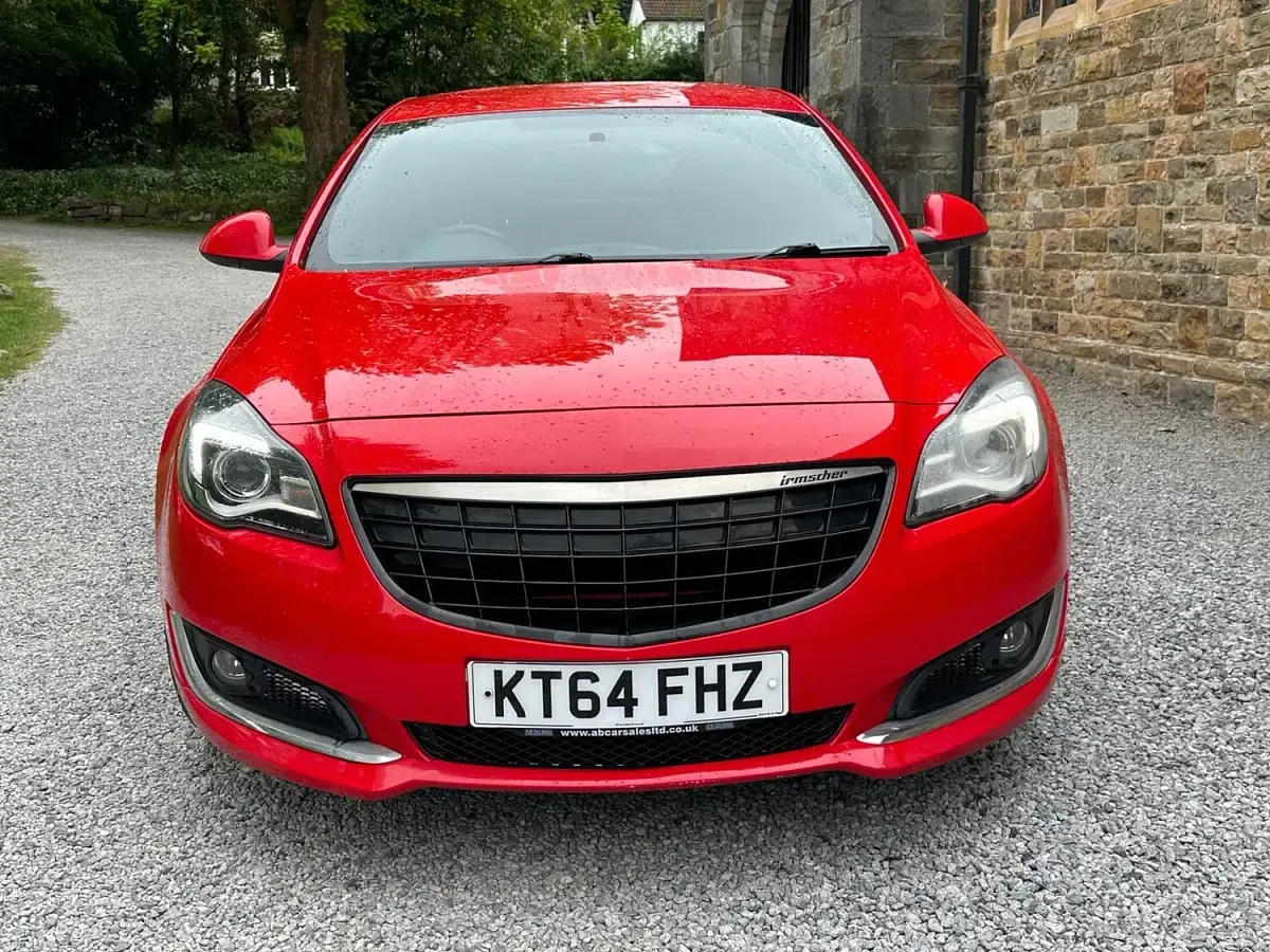 Used Vauxhall Insignia SRi 163 HP (119 kW) 2015 Red Hatchback