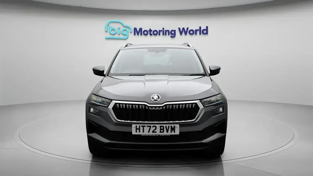 Usado Skoda Karoq SE L 110 CV (80 kW) 2023 Gris SUV