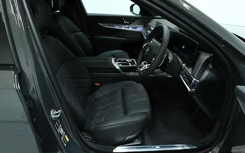 Used BMW 750e M Sport 489 HP (359 kW) 2026 Grey Sedan
