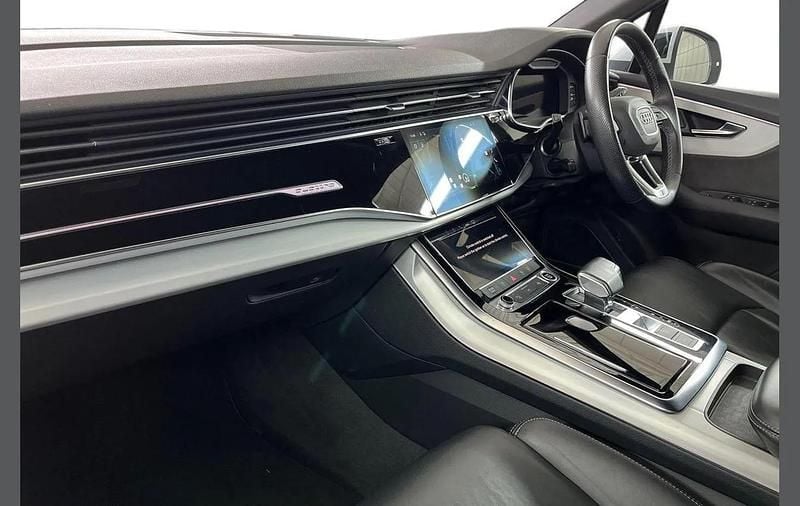 Used Audi Q7 S-Line 334 HP (245 kW) 2022 White SUV