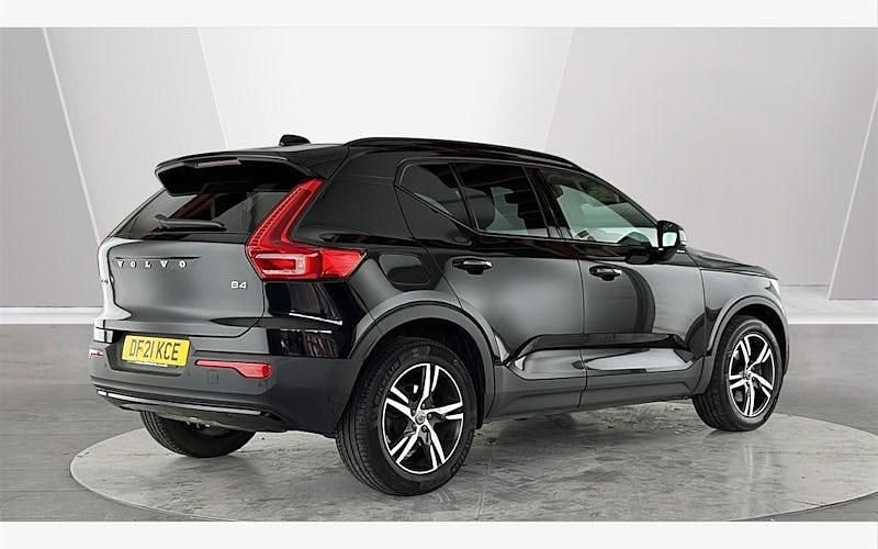 Used Volvo XC40 R-Design 197 HP (144 kW) 2021 SUV