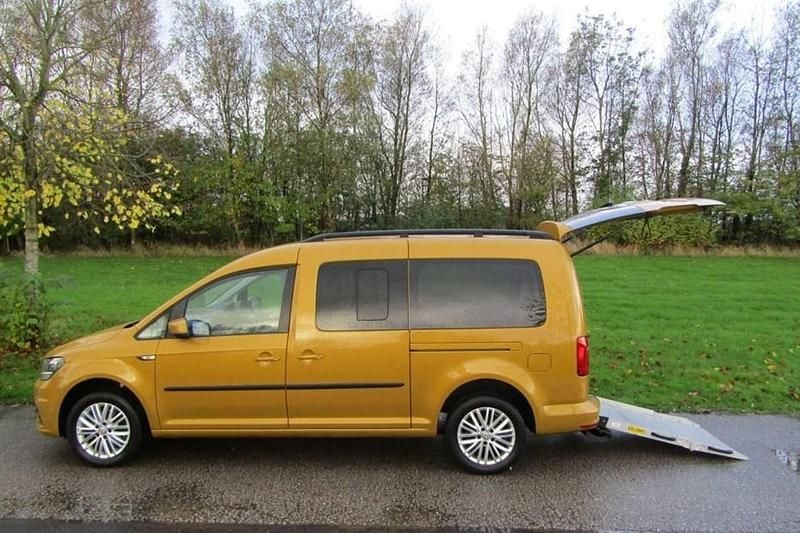Yellow Used 2021 VW Caddy Maxi Life Life MPV | £19,495 (Fair price) - Image 1/1
